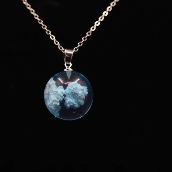 A unique necklace - Blue Sky - AI WEB SHOP