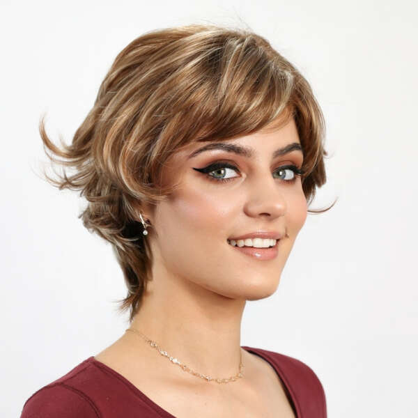 Professionally styled layered wig - Loana - AI WEB SHOP