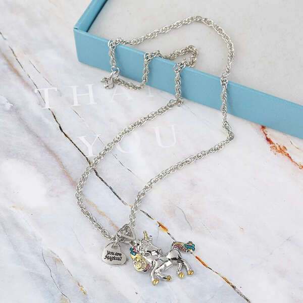 An irresistible necklace - UniLove - AI WEB SHOP